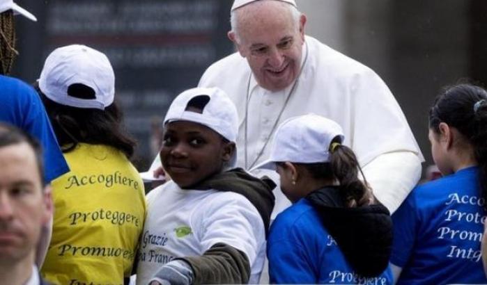 L'appello del Papa: "Promuovere tutti insieme la pace e la giustizia nel mondo"