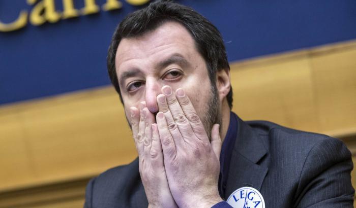 I social abbandonano il Capitano: "Salvini sei finito"