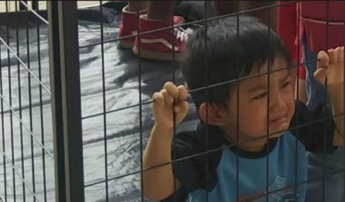 Bambini migranti detenuti: la California fa causa a Trump