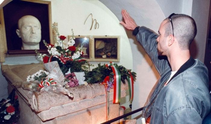 Vergogna a Predappio: la cripta di Mussolini riaprirà stabilmente al pubblico