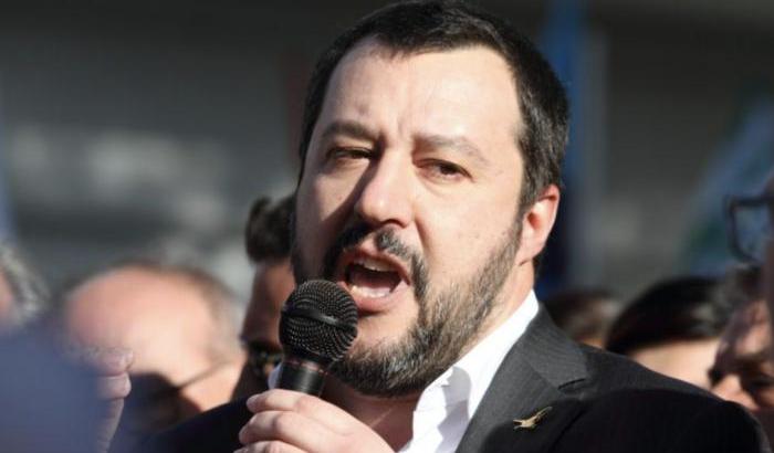Salvini per non fare autocritica la butta sul complotto: "Avevano pianificato la sostituzione"