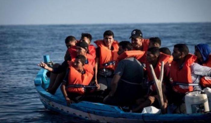 La Alan Kurdi salva tredici migranti, otto sono bambini