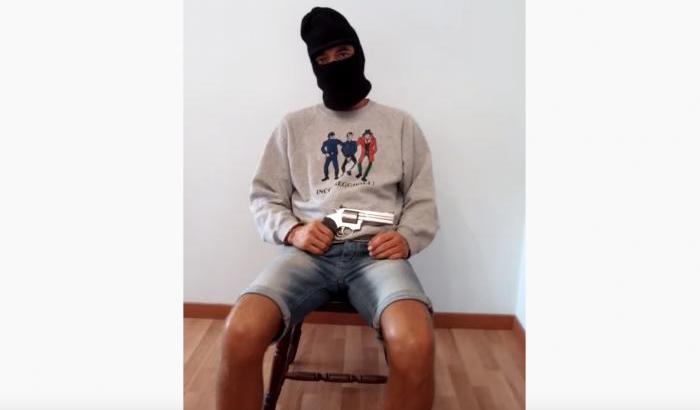Un fascista in un video: "Conosco il mandante dell'omicidio di Diabolik, mi consegno alla polizia"