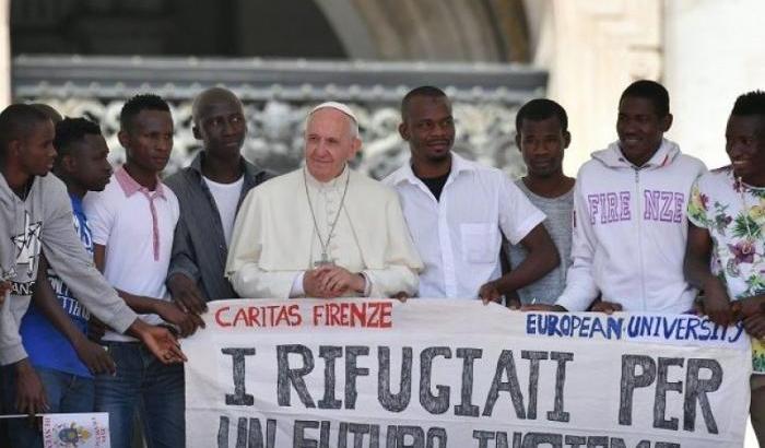 L'appello del Papa: "Basta ignorare i poveri e maltrattare la casa comune, ossia la terra"