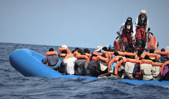 Con la Ocean Viking che soccorre 50 migranti arriva il primo test per il governo