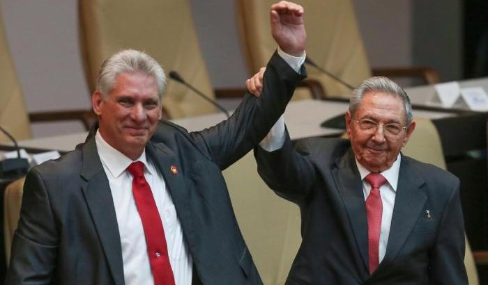 Il presidente di Cuba accusa: "L'embargo degli Stati Uniti è genocida"