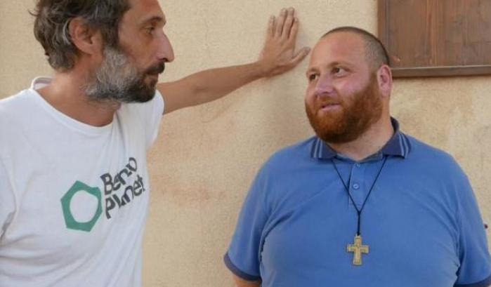 Il parroco di Lampedusa: "Salvini ha calpestato la dignit&agrave; di esseri umani, ne risponder&agrave; alla storia"