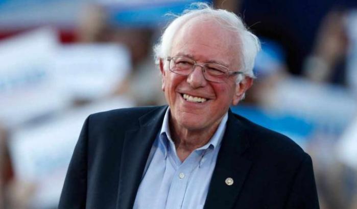 Un malore ferma la campagna elettorale di Sanders: il senatore operato d'urgenza