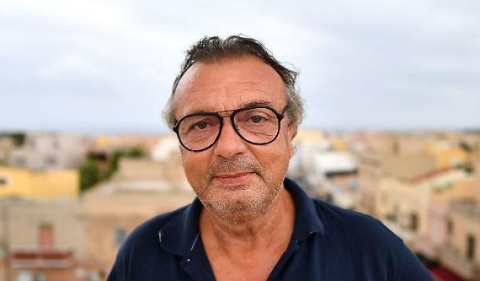 Il sindaco di Lampedusa: "Il nostro porto è tappezzato di barchini"