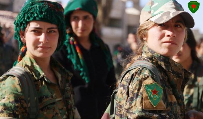 Combattenti curdo-siriane delle Ypj
