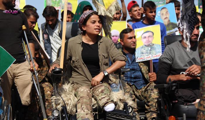 L'Attacco ai curdi continua: bombe sui villaggi, ma le Sdf cercano di resistere