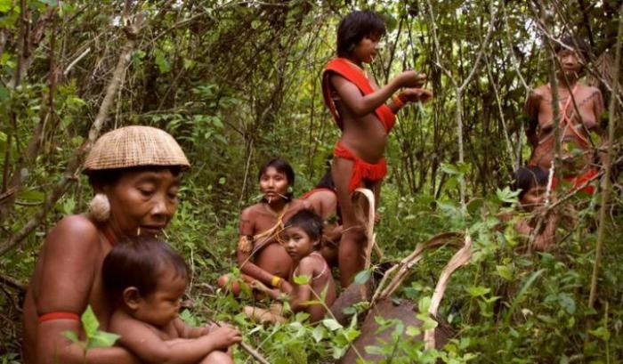 Il Coronavirus arriva tra le tribù indigene del Brasile: primo caso in Amazzonia