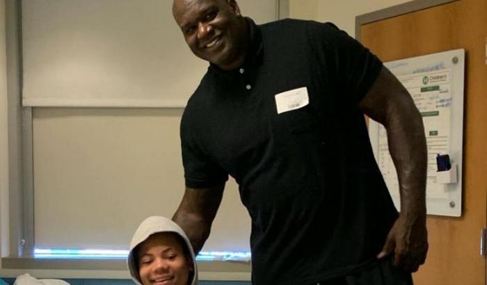 Il campione Nba Shaquille O'Neal regala una casa a un bambino vittima di una pallottola vagante