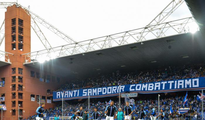 Durante Sampdoria-Roma spunta uno striscione di sostegno ai curdi: 