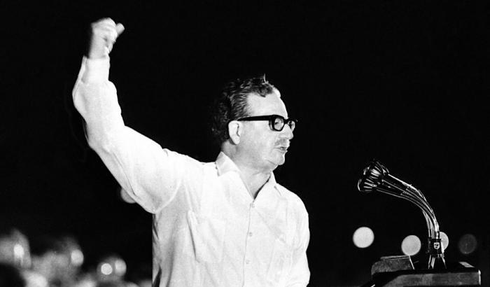La figlia di Salvador Allende: "Terribile rivedere l'esercito in strada"