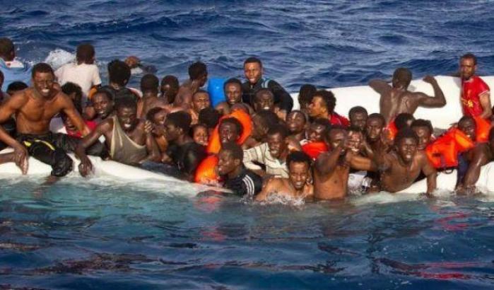 Sbarcati 68 migranti a Pozzallo, tra loro diversi casi di scabbia