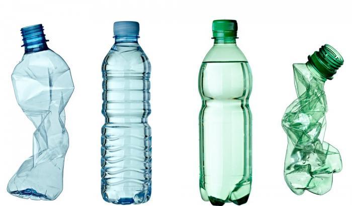 Quanto impatta la plastic tax su una bottiglia d’acqua?