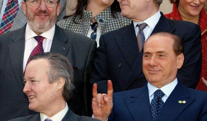 Toti vede Berlusconi al Quirinale: un evasore fiscale al Colle è il sogno della destra