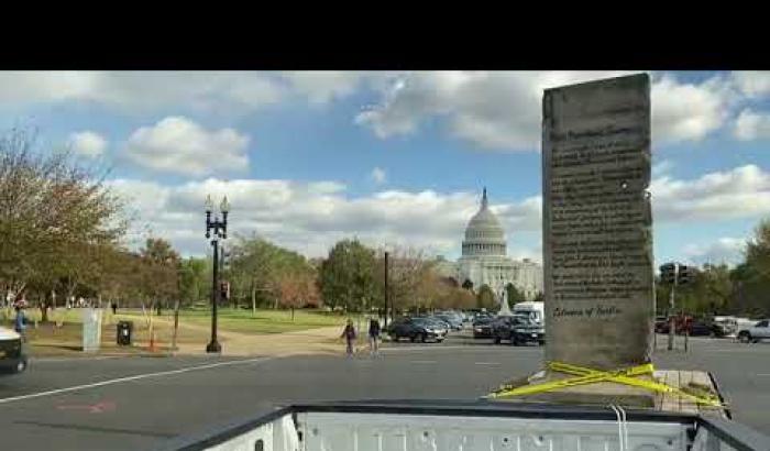 Il Muro spedito a Trump