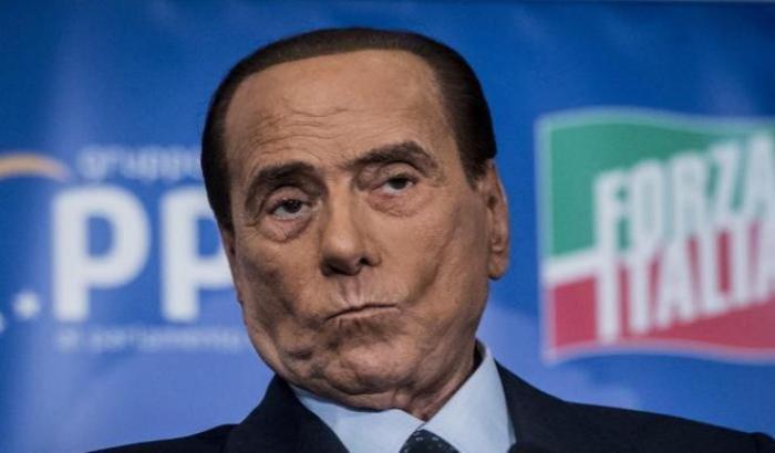 Berlusconi (che se ne era andato a Nizza): "Sono preoccupato e angosciato per l'epidemia"