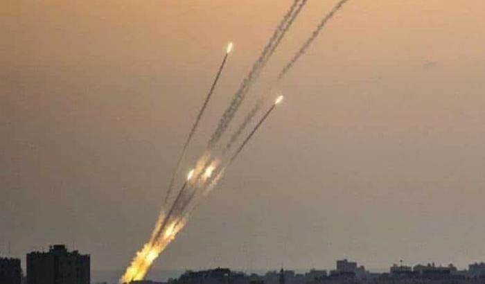 Israele continua ad attaccare Gaza: 24 morti e 73 feriti tra i palestinesi
