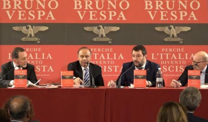 Salvini: "Chiesi pieni poteri ma nel rispetto della Costituzione". Peccato non l'avesse precisato...