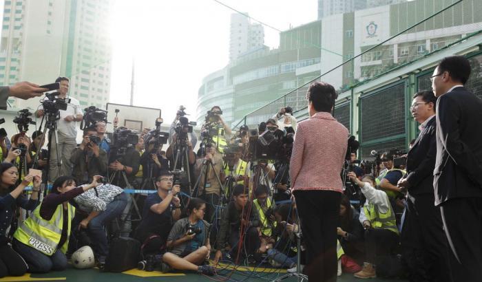 A Hong Kong è affluenza record per le elezioni distrettuali