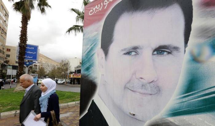 In Siria urne tra le macerie: un'elezione farsa incorona un criminale di guerra