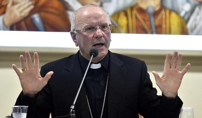 Monsignor Galantino: "Ho simpatia per le Sardine, mi dispiace siano sempre attaccati"
