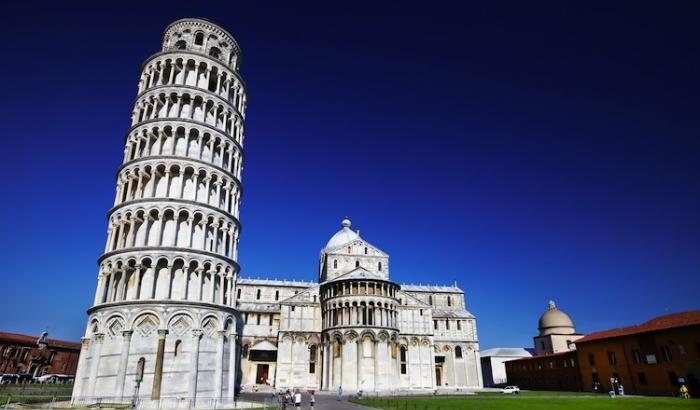 L'architetto della Torre di Pisa ha un nome, la firma scoperta su un'incisione. Ecco chi è