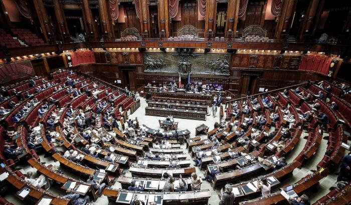 Il taglio dei parlamentari è sospeso: servirà un referendum