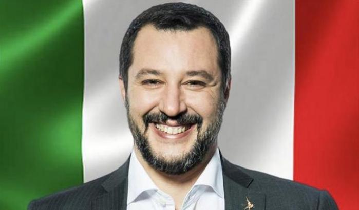 Ora Salvini promette di lottare per l'Italia, il paese che ha insultato per decenni
