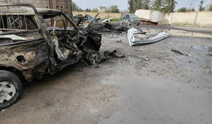 Raid aereo delle forze di Haftar: tre civili morti sotto le bombe vicino Tripoli