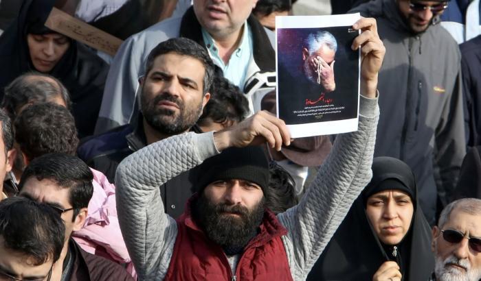 Proteste per l'assassinio del generale Soleimani