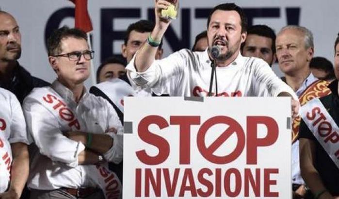 Sardine a Riace e Salvini punta all'isterismo: "Vogliono portare l'Africa in Italia"