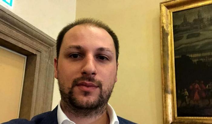 Ennesimo grillino lascia il M5s: è il turno del deputato Santi Cappellani