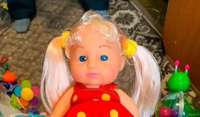 Omofobia in Russia: polemica tra i genitori per una bambola transgender in vendita