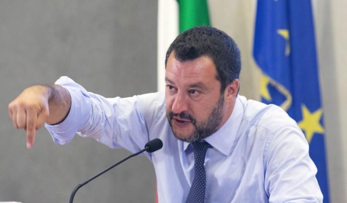 Il funambolismo da circo equestre del 'martire' Salvini