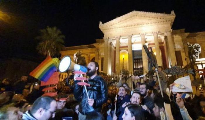 Le Sardine di Palermo: "Citofoniamo a Salvini per regalargli la Costituzione"