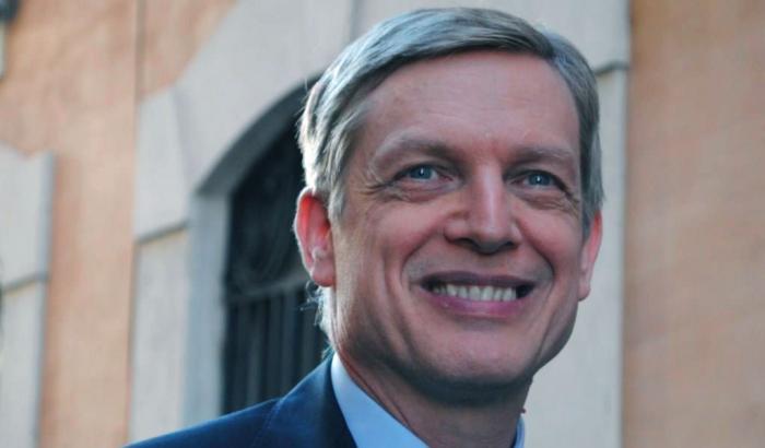 Il monito di Cuperlo al Pd: "Inseguire il centro ci fa diventare la versione moderata della destra"