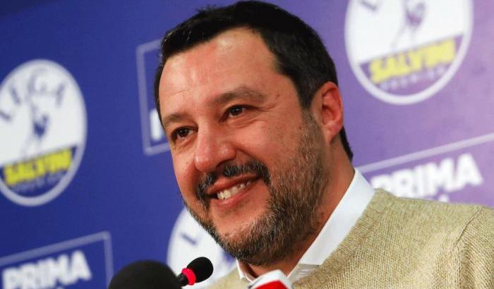 La buona domenica di Salvini, tra una frase del duce e l'attacco ai migranti