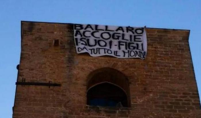 Uno striscione a Ballarò