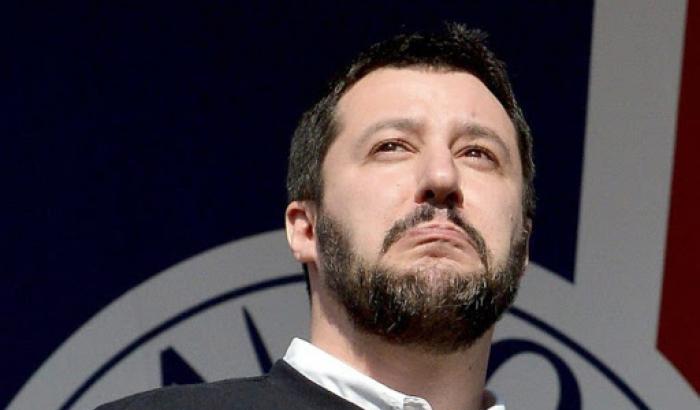 Salvini lo xenofobo: "Lamorgese è complice di una immigrazione fuori controllo"