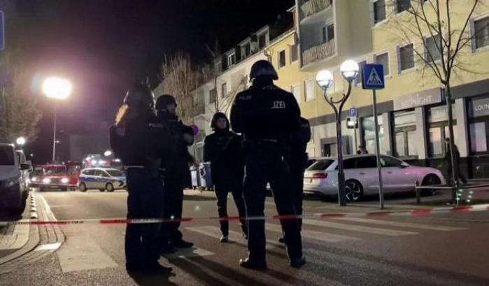 Hanau: Salvini evita le parole razzismo, destra e 'terrorismo ma parla solo di 'follia'