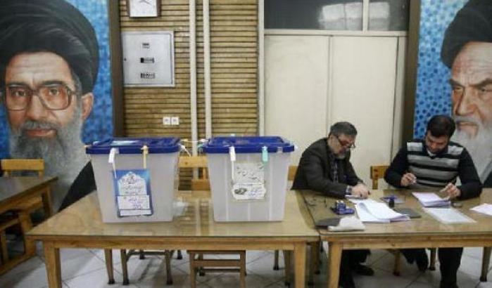 Iran, i conservatori vincono le elezioni in un mare di astensioni