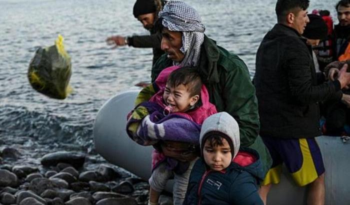 Migranti che arrivano in Grecia dalla Turchia