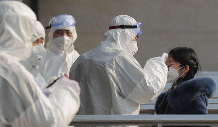 Coronavirus, ora è Pechino che blocca gli arrivi: "Quarantena per chi arriva dall'Italia"