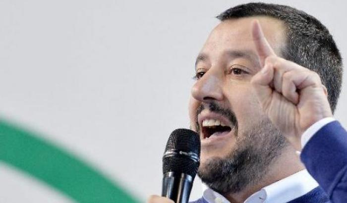 Salvini, l'uomo delle sanatorie questa volta dice no: "Mai per gli immigrati"