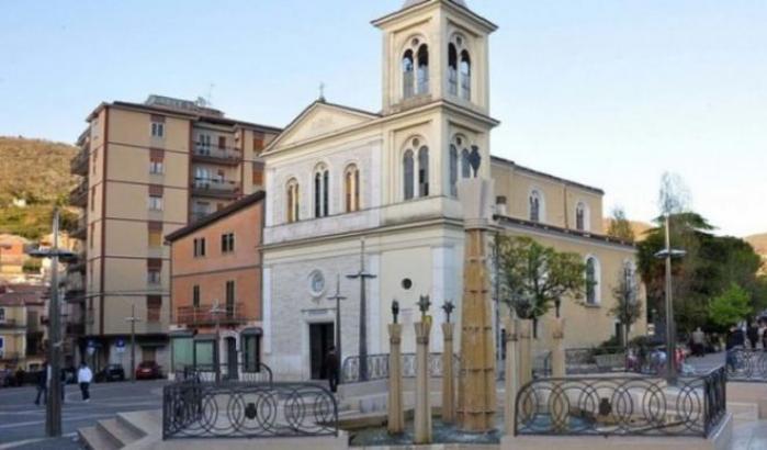 Un funerale fa scattare il rischio di un focolaio in Puglia, Emiliano: "Errore catastrofico, istituire zona rossa"