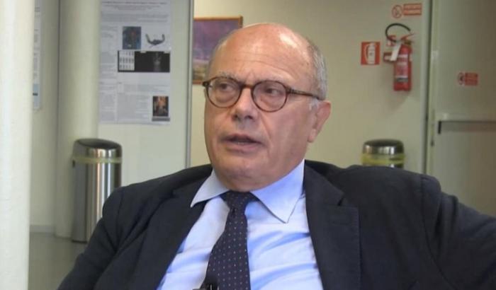 L'infettivologo Galli: &ldquo;Scelte impopolari, ma solo cos&igrave; si limita la diffusione del virus&rdquo;